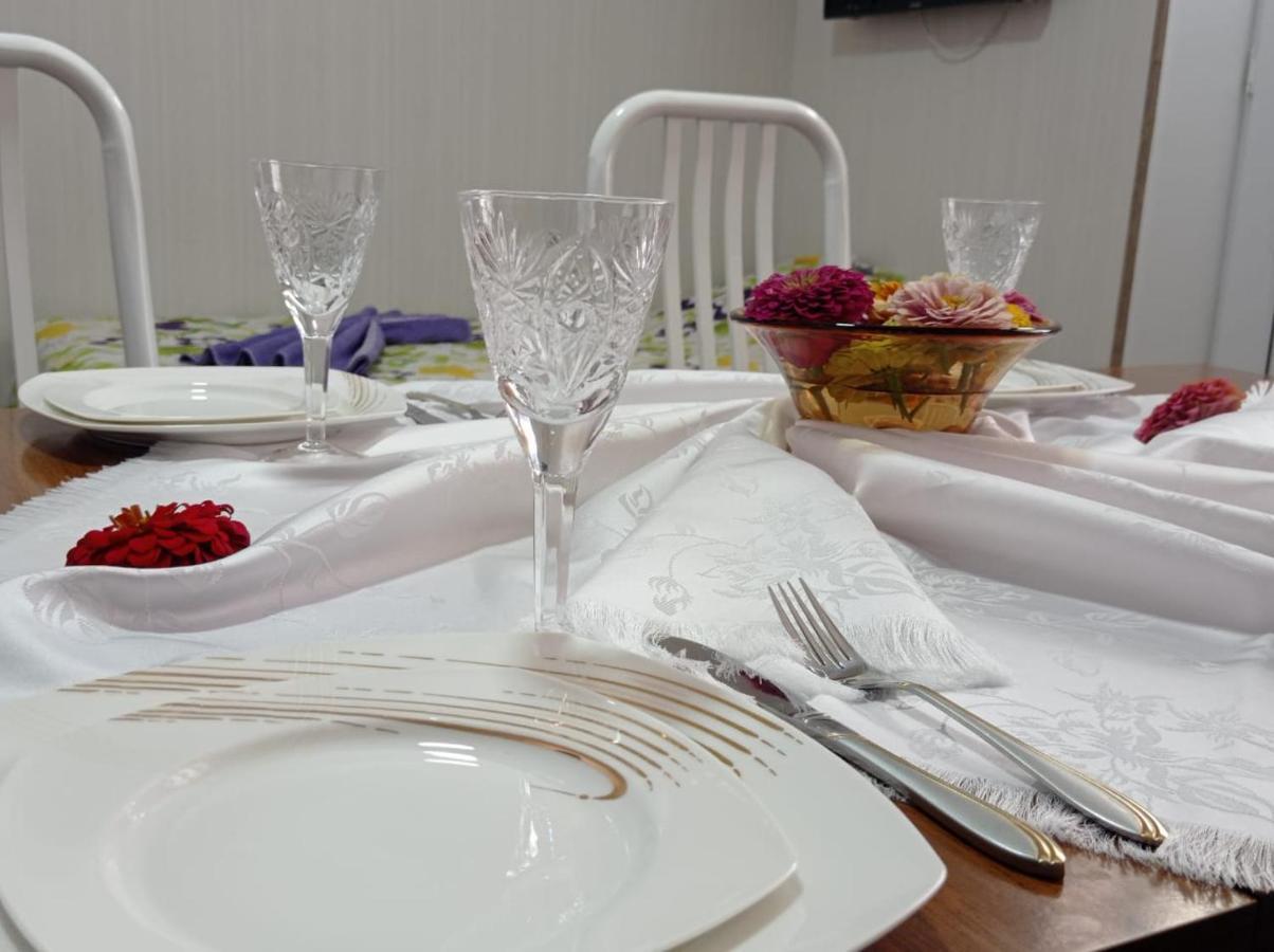 Bizim Ev Hostel Naftalan Exteriér fotografie